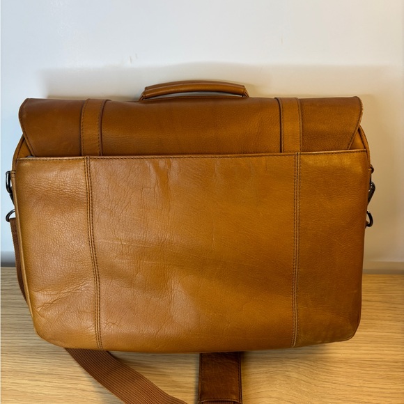 Kenneth Cole Men's Light Brown Full Grain Leather Messenger Bag Like New!!! - Picture 3 of 16